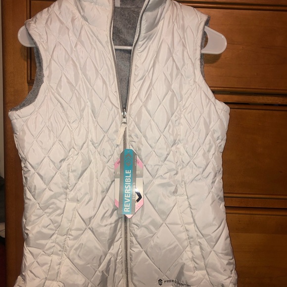 Women’s Free Country reversible vest - Picture 2 of 5